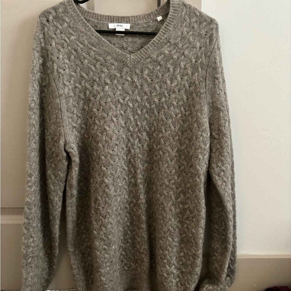 Brax light grey cashmere sweater size large